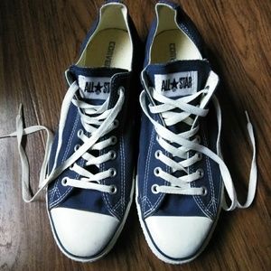 Converse Tennis shoes